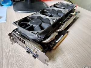 Radeon R9 390